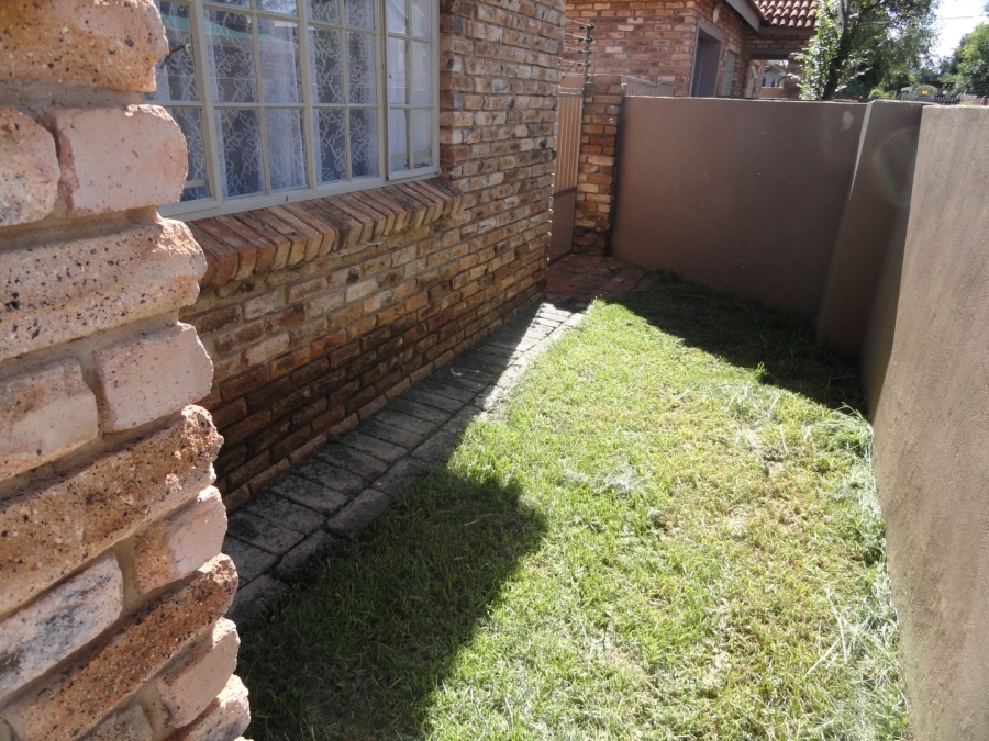 2 Bedroom Property for Sale in Potchefstroom North West